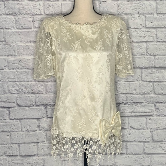 Vintage Patra Lace Overlay Bow Applique Blouse - Picture 4 of 12